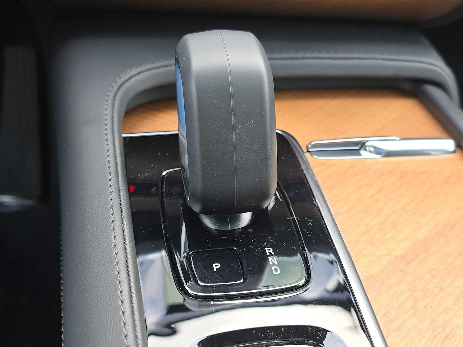 2025 Volvo XC90 Plug-In Hybrid Plus