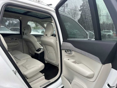 2025 Volvo XC90 Plug-In Hybrid Plus