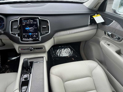 2025 Volvo XC90 Plug-In Hybrid Plus