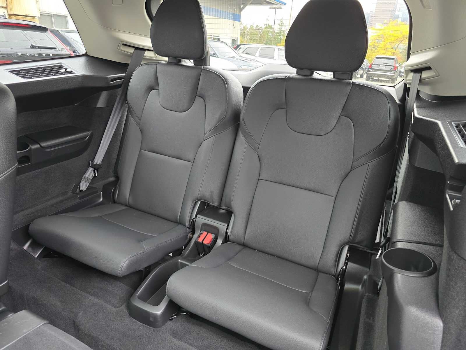 2025 Volvo XC90 Plug-In Hybrid Plus