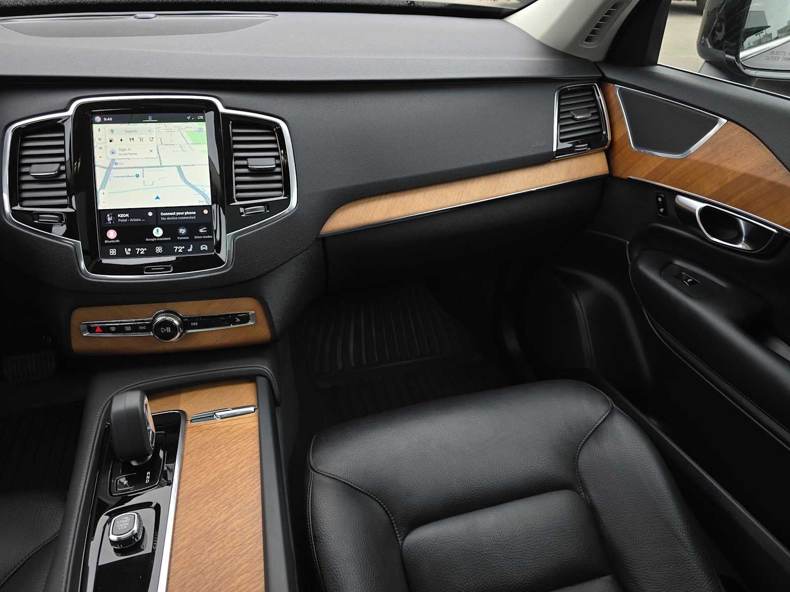 2025 Volvo XC90 Plug-In Hybrid Plus
