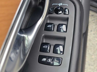 2025 Volvo XC90 Plug-In Hybrid Plus