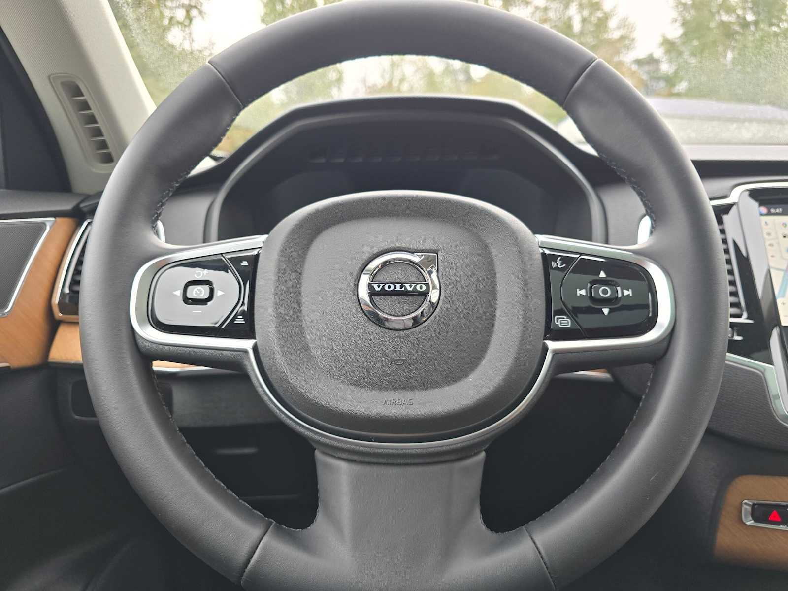 2025 Volvo XC90 Plug-In Hybrid Plus