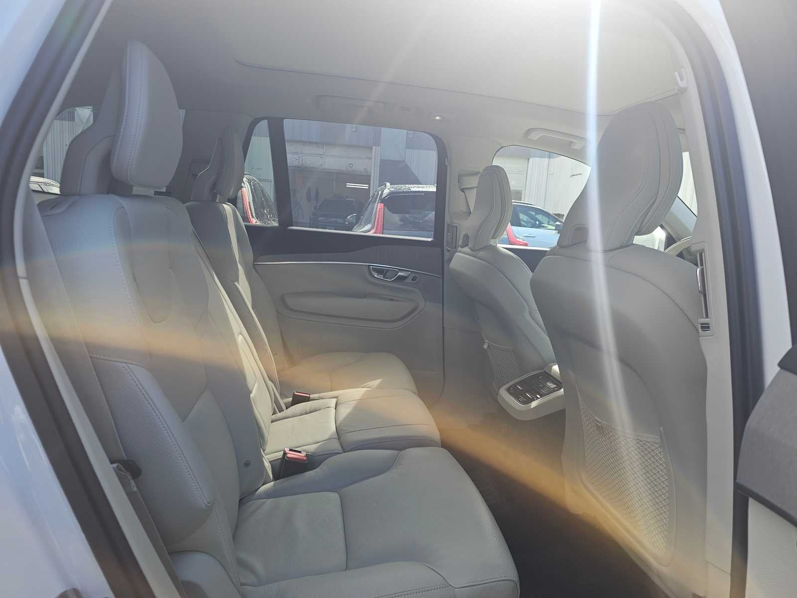 2025 Volvo XC90 Plug-In Hybrid Plus