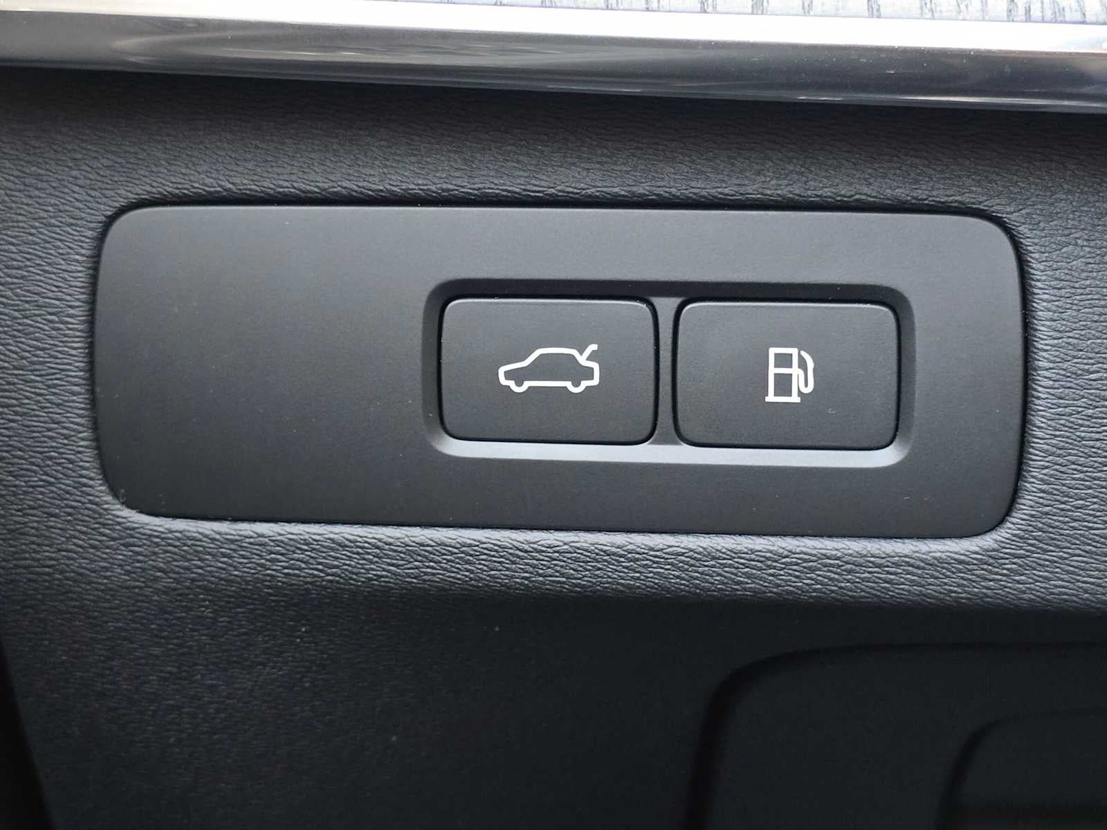 2025 Volvo XC90 Plug-In Hybrid Ultra