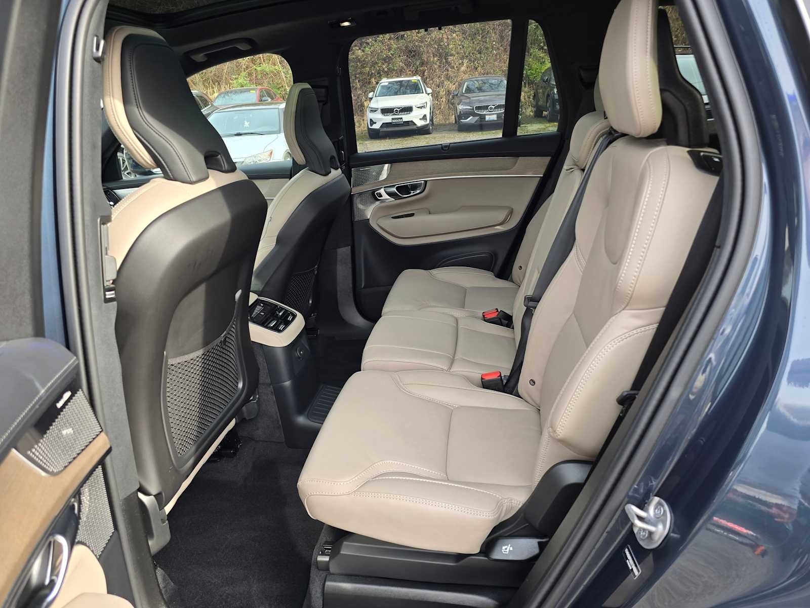 2025 Volvo XC90 Plug-In Hybrid Ultra