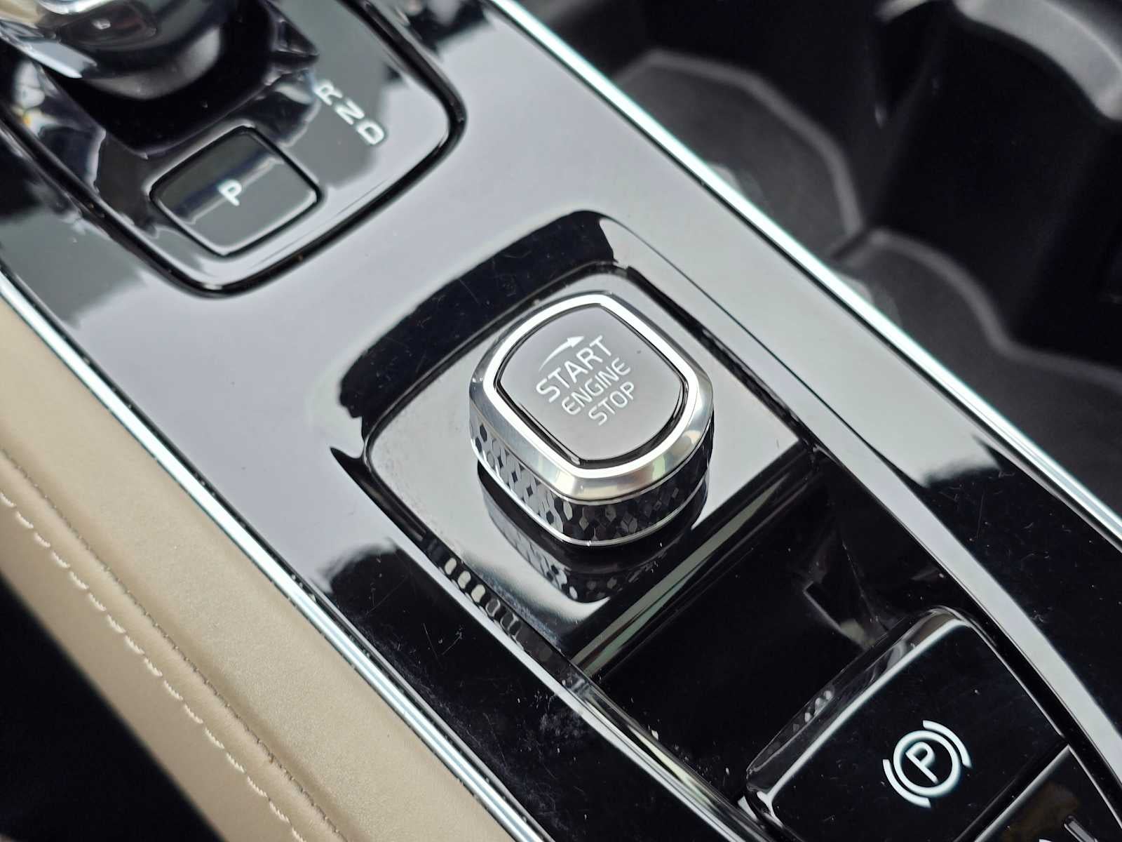 2025 Volvo XC90 Plug-In Hybrid Ultra