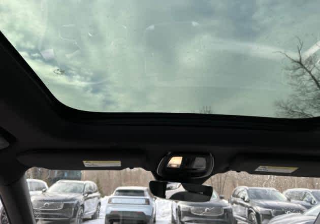 2025 Volvo XC90 Plug-In Hybrid Ultra