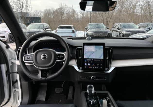 2025 Volvo XC90 Plug-In Hybrid Ultra