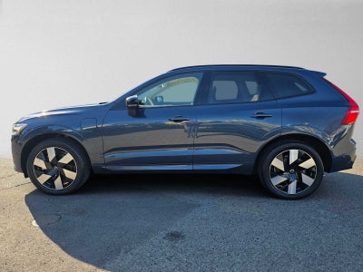 2025 Volvo XC60 Plug-In Hybrid Plus