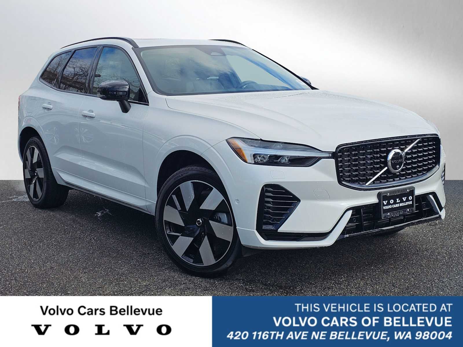 2025 Volvo XC60 Plug-In Hybrid Plus
