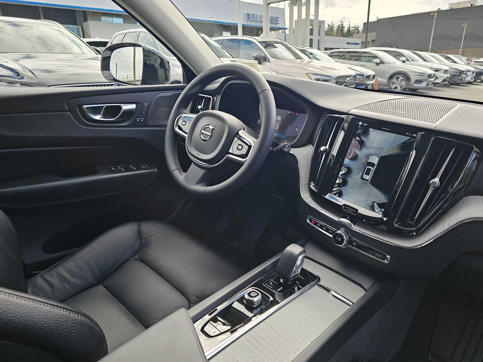 2025 Volvo XC60 Plug-In Hybrid Plus