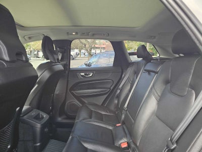 2025 Volvo XC60 Plug-In Hybrid Plus