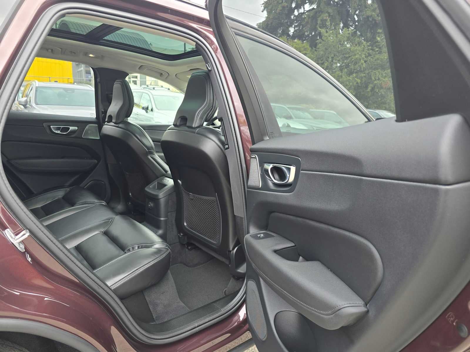 2026 Volvo XC60 Plug-In Hybrid Ultra