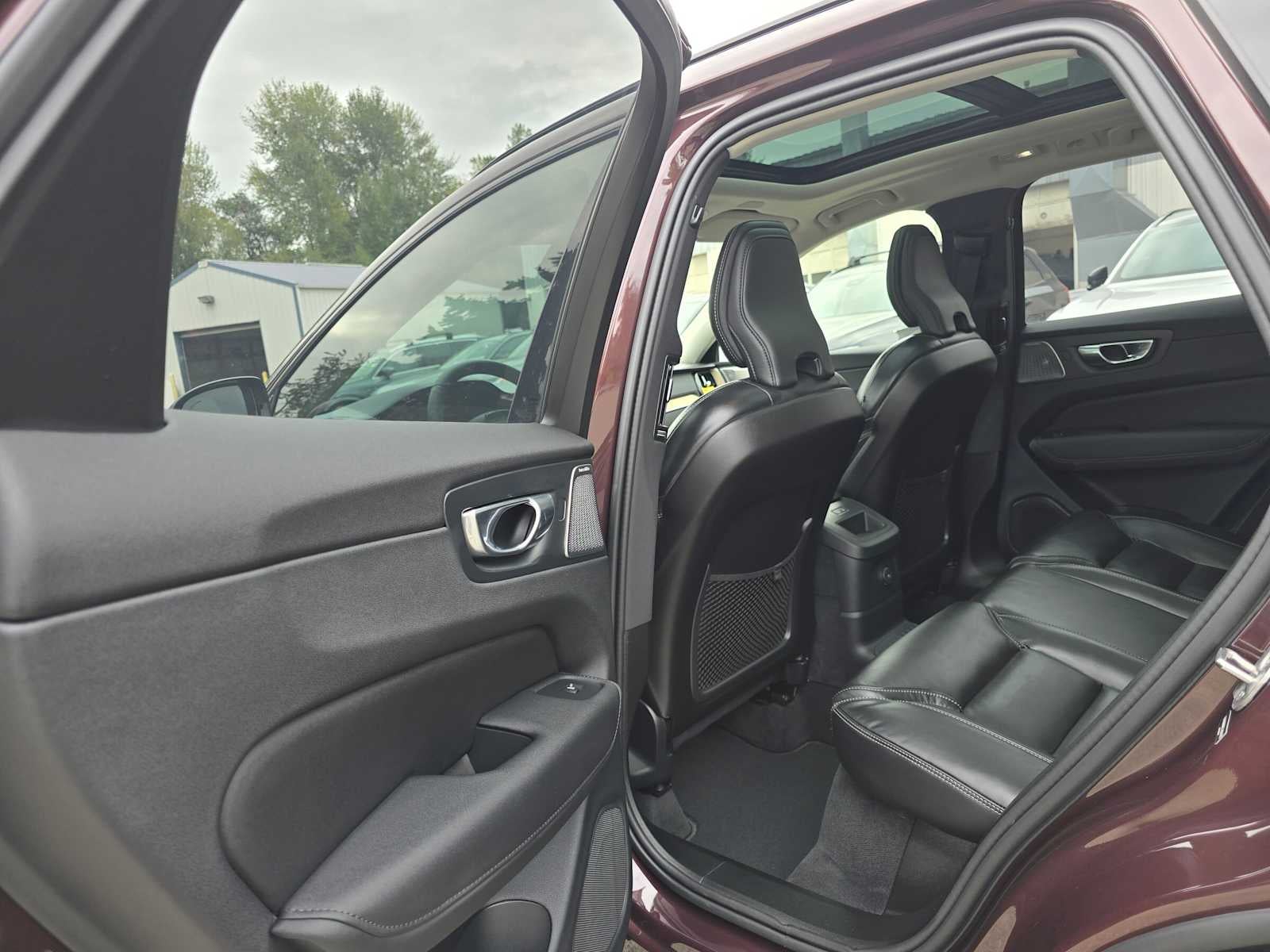 2026 Volvo XC60 Plug-In Hybrid Ultra