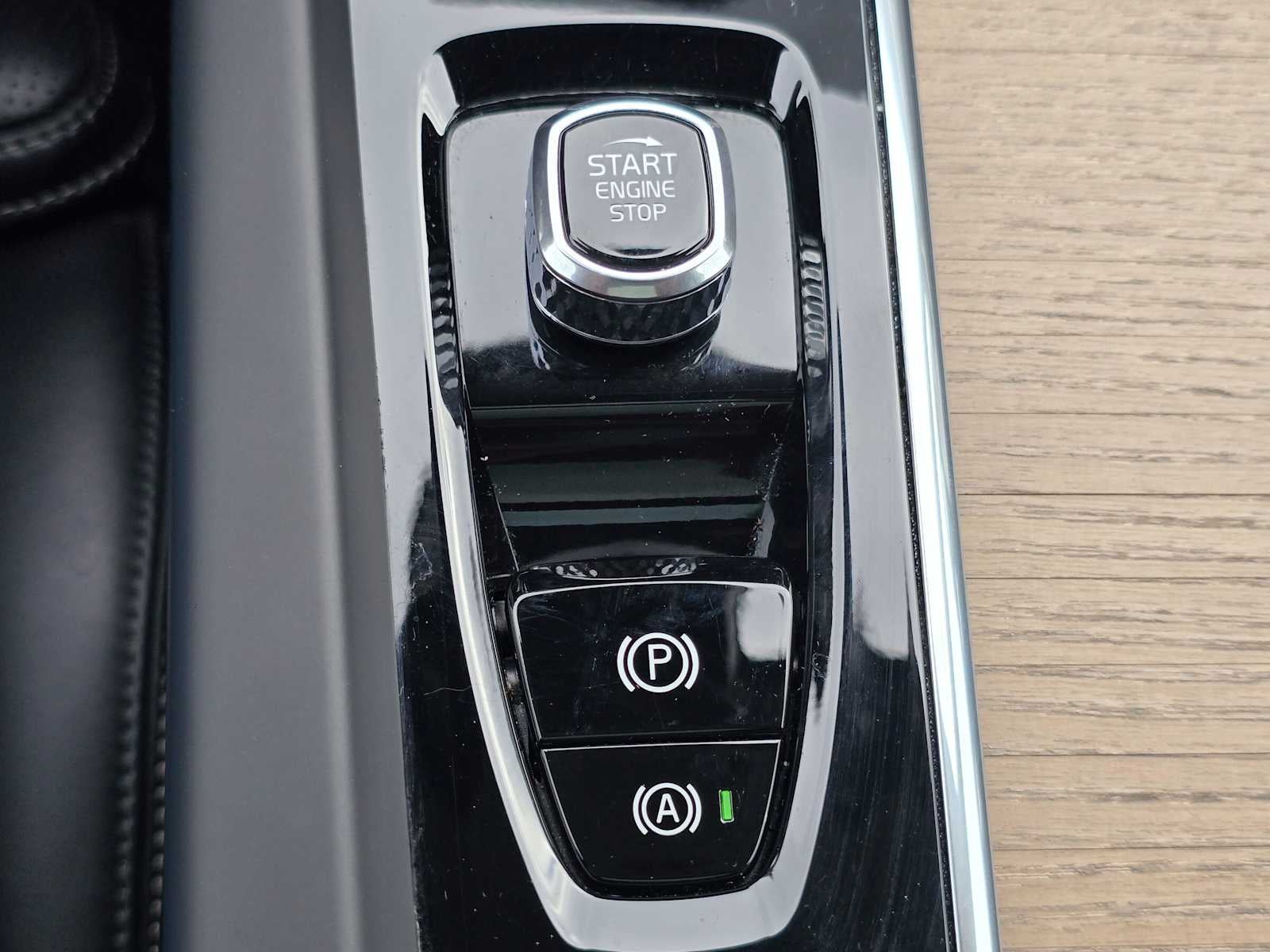 2026 Volvo XC60 Plug-In Hybrid Ultra