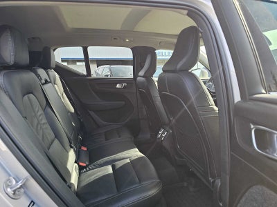 2023 Volvo XC40 Plus Bright Theme
