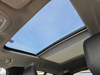 2023 Volvo XC40 Plus Bright Theme