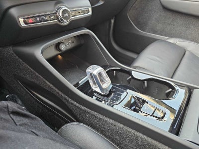 2023 Volvo XC40 Plus Bright Theme
