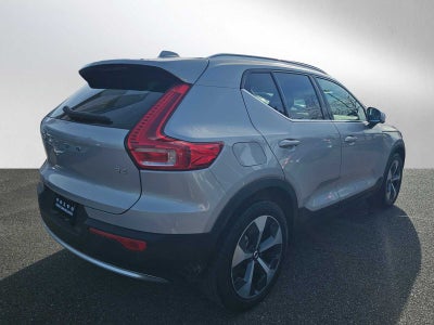 2023 Volvo XC40 Plus Bright Theme