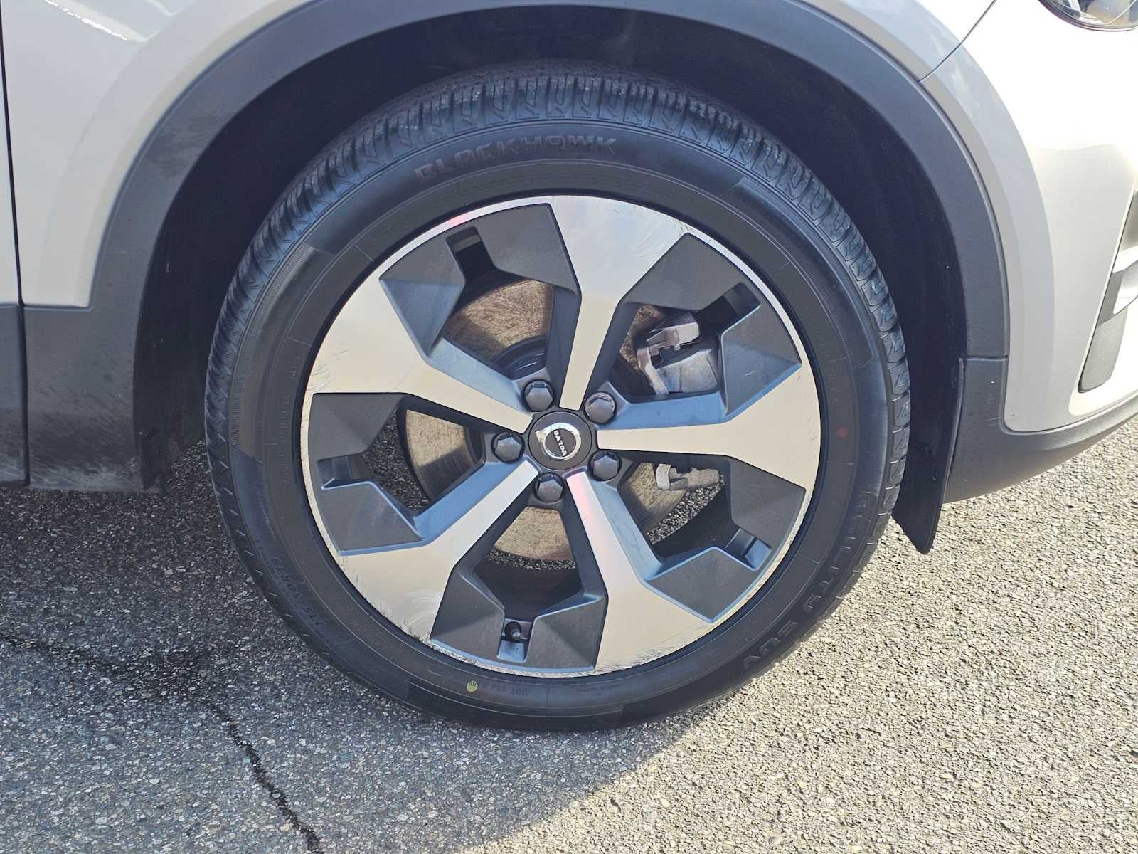 2023 Volvo XC40 Plus Bright Theme