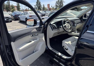 2023 Volvo XC90 Plus
