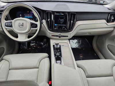 2023 Volvo XC60 Ultimate Bright Theme