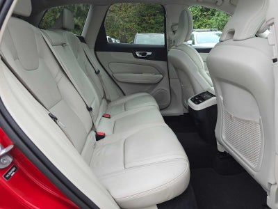 2023 Volvo XC60 Ultimate Bright Theme