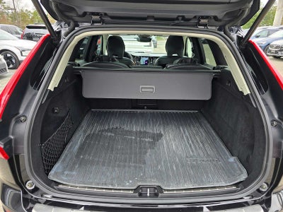 2023 Volvo XC60 Ultimate Bright Theme