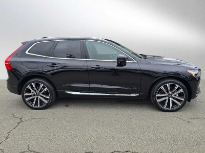 2023 Volvo XC60 Ultimate Bright Theme