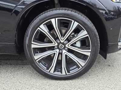 2023 Volvo XC60 Ultimate Bright Theme