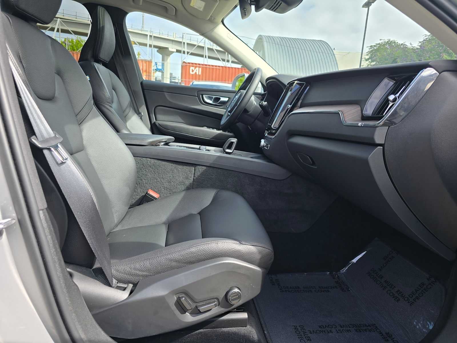 2022 Volvo XC60 Momentum