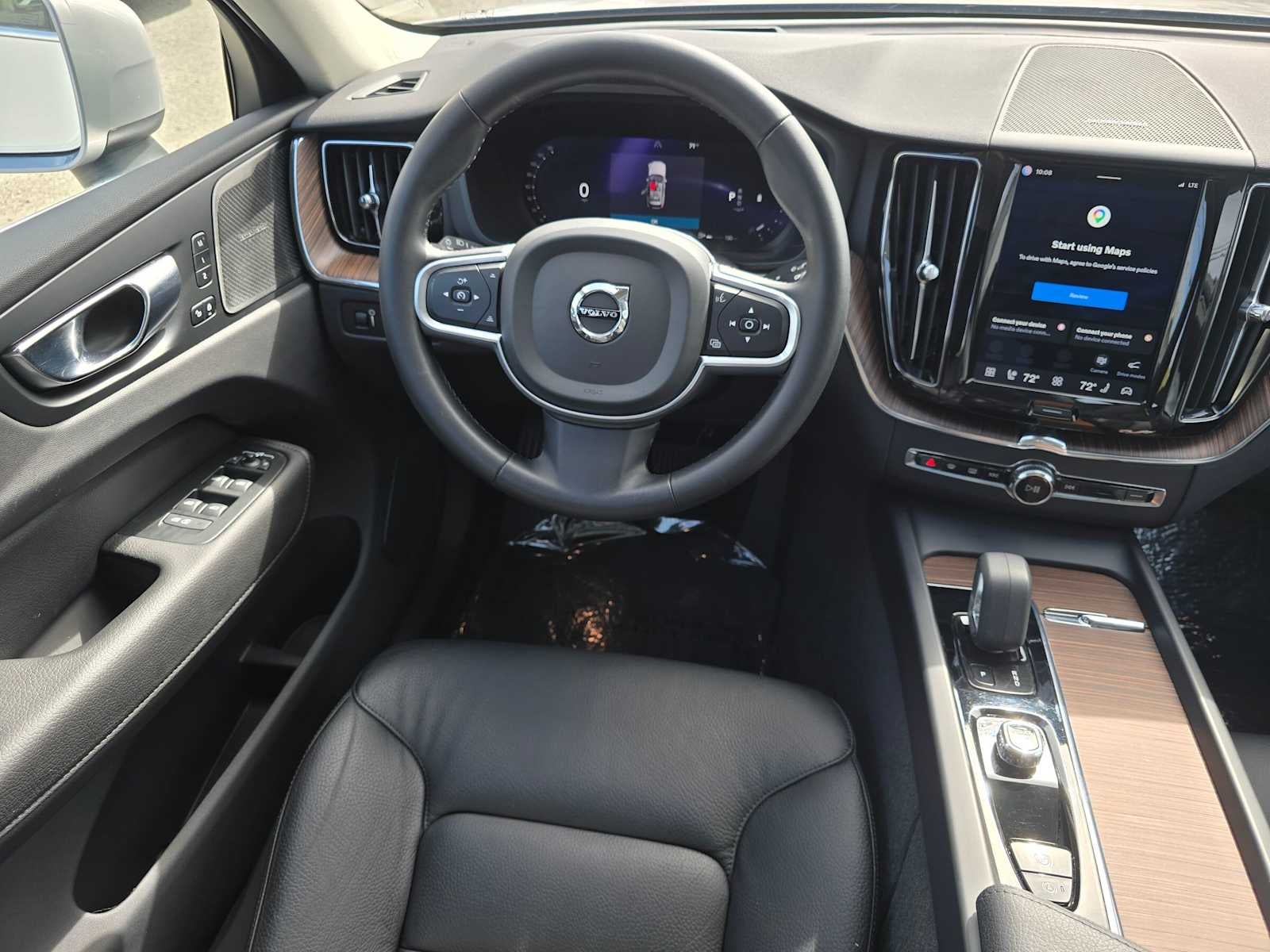 2022 Volvo XC60 Momentum