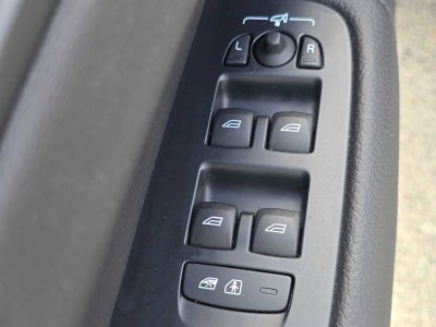 2022 Volvo XC60 Momentum
