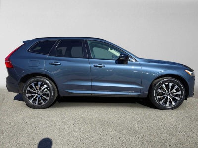 2024 Volvo XC60 Core Dark Theme