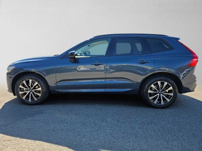 2024 Volvo XC60 Core Dark Theme