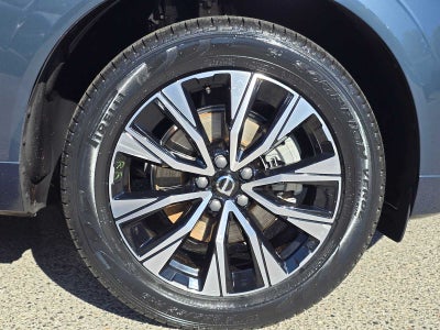 2024 Volvo XC60 Core Dark Theme