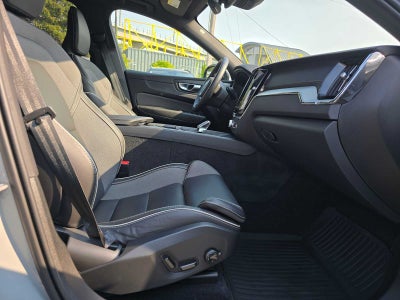 2024 Volvo XC60 Ultimate Dark Theme