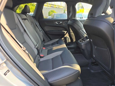 2024 Volvo XC60 Ultimate Dark Theme