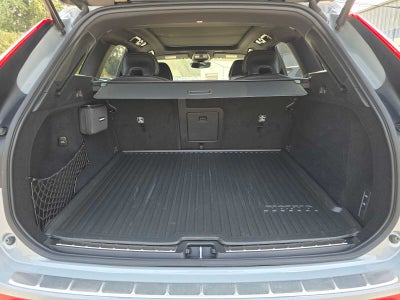 2024 Volvo XC60 Ultimate Dark Theme