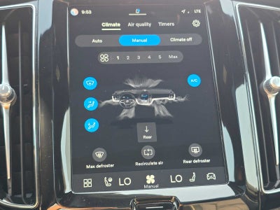 2024 Volvo XC60 Ultimate Dark Theme