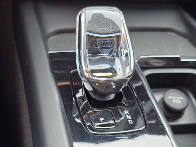 2024 Volvo XC60 Ultimate Dark Theme