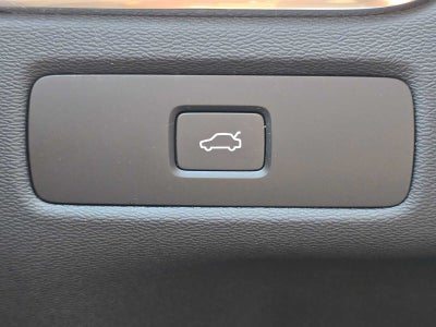 2024 Volvo XC60 Ultimate Dark Theme