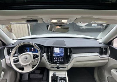 2023 Volvo XC60 Plus Bright Theme