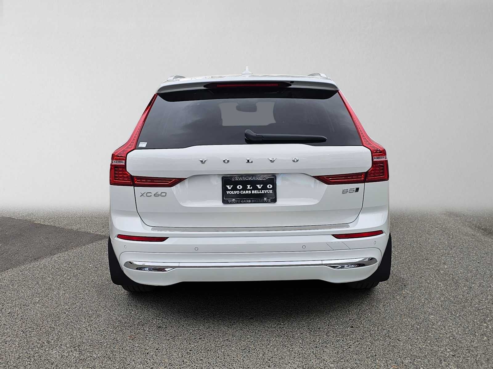 2023 Volvo XC60 Plus Bright Theme