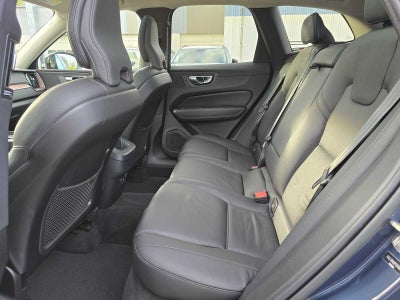 2023 Volvo XC60 Plus Dark Theme