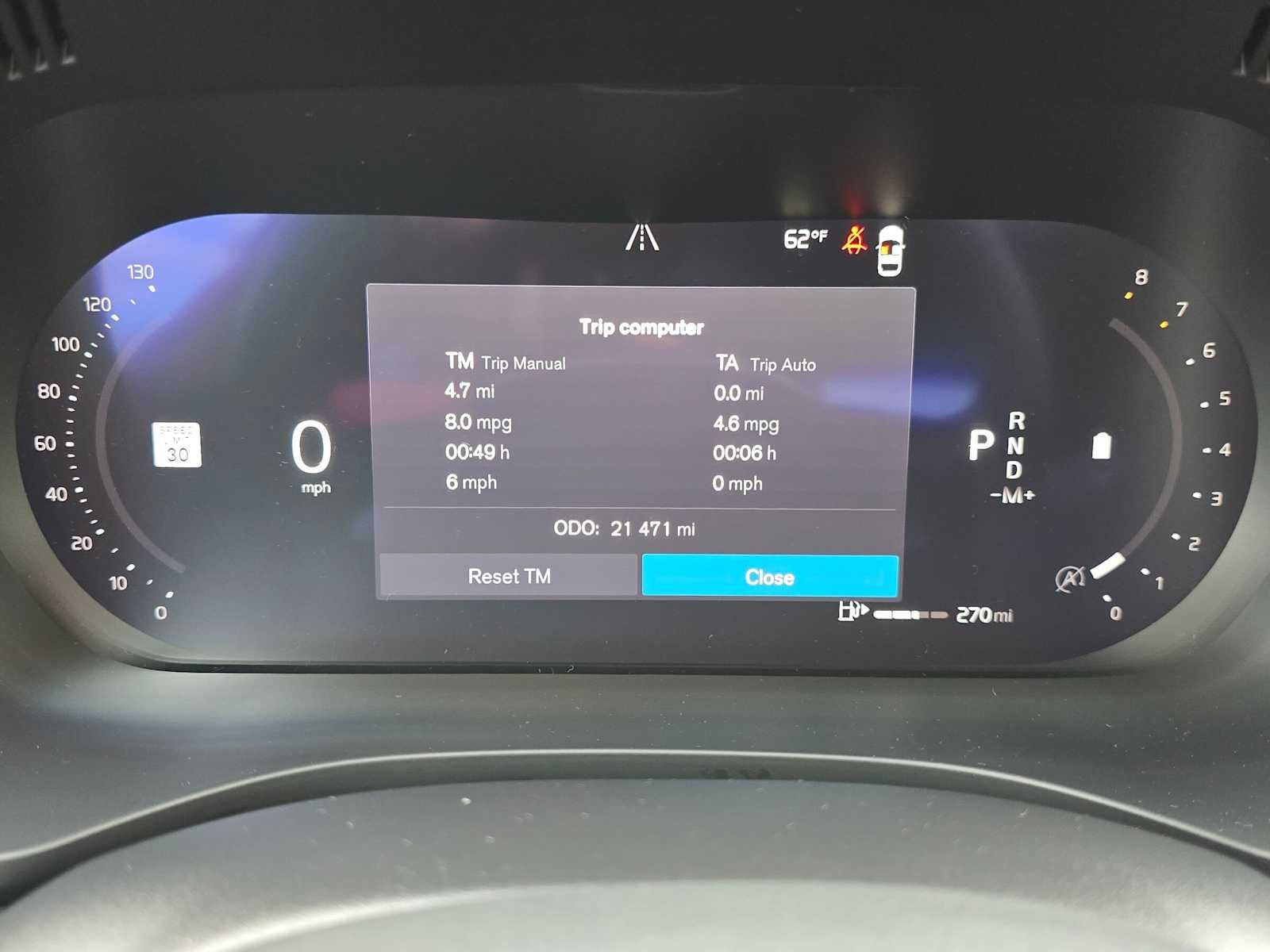 2023 Volvo XC60 Plus Dark Theme