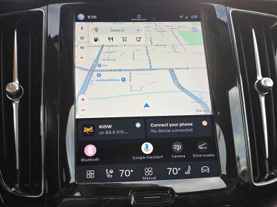 2023 Volvo XC60 Plus Dark Theme