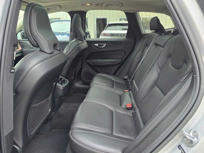 2023 Volvo XC60 Ultimate Dark Theme