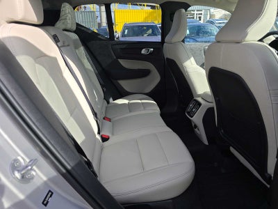 2023 Volvo XC40 Ultimate Bright Theme